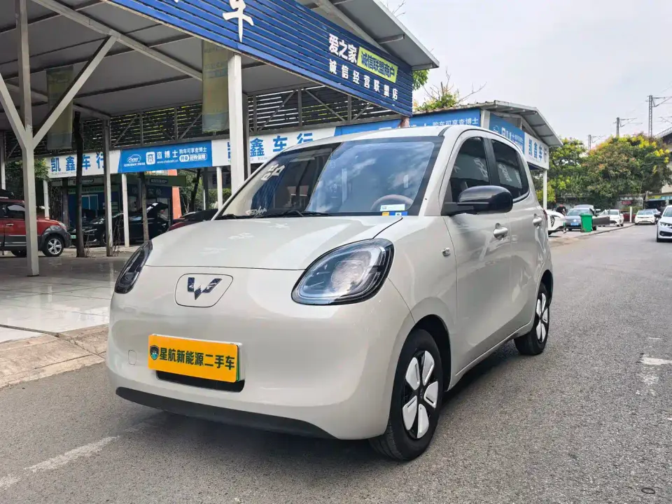Wuling Motors Hongguang MINIEV 4-Door Advanced 2025