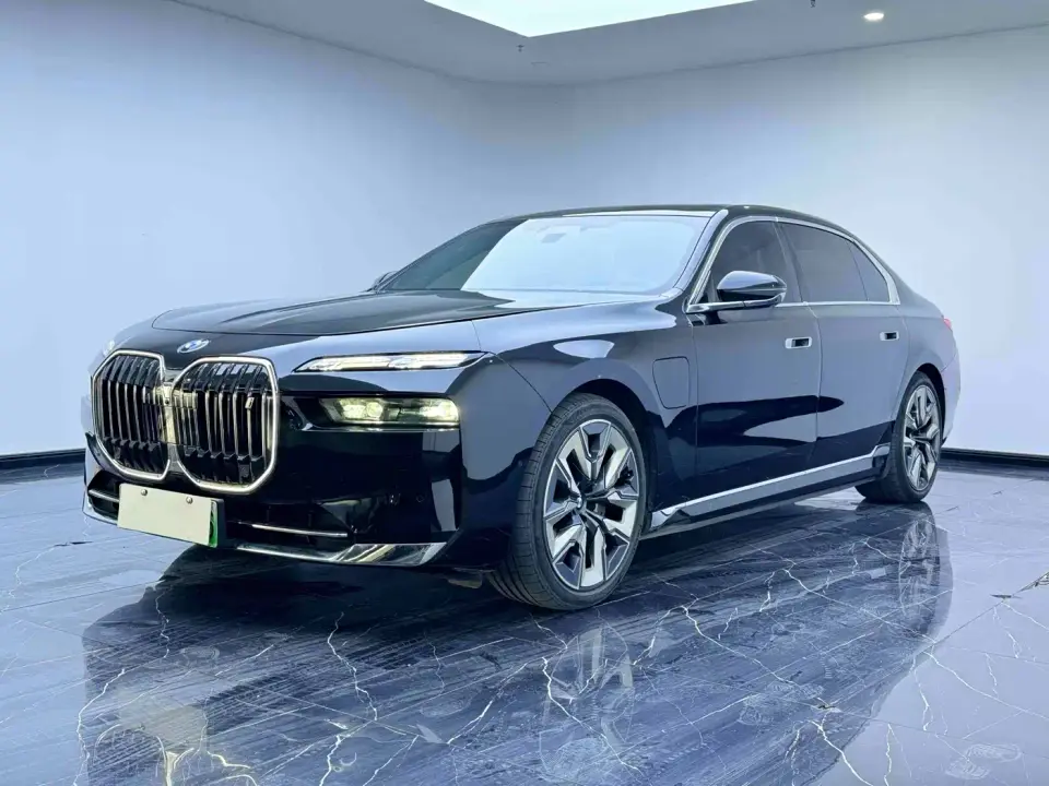 BMW i7 eDrive50L Premium Luxury Package 2024