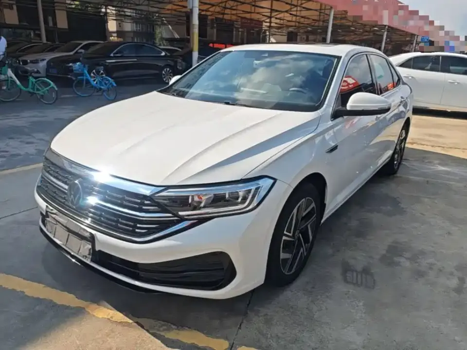 Volkswagen Sagitar 300TSI DSG Surpassing Edition 2023