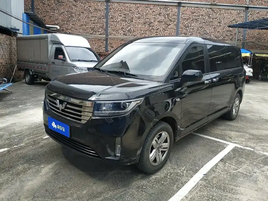 Wuling Motors Wuling Journey 1.5T Manual Luxury Edition 2023