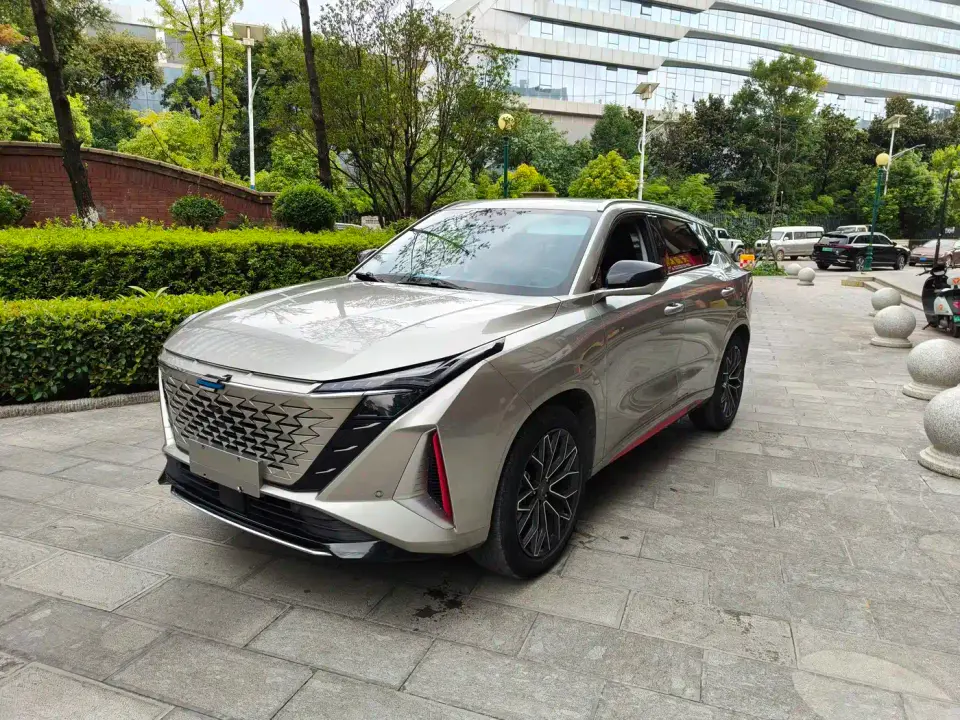 Changan Oshan Z6 Blue Whale 1.5T DCT Intelligent Leader 2022