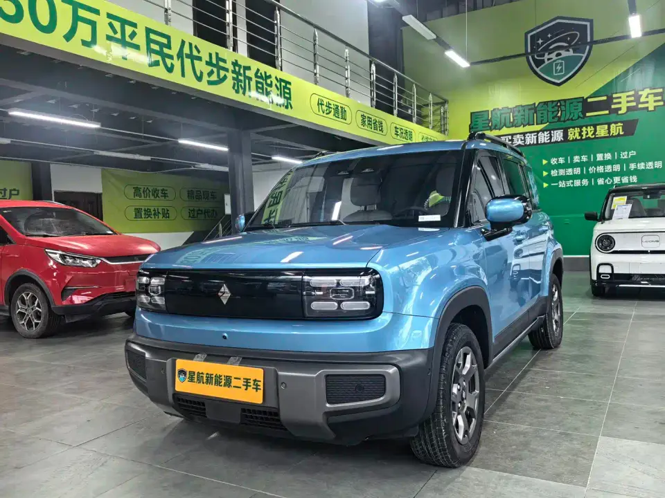 Baojun Yueye Plus Smart Premium 4-Seater 2024