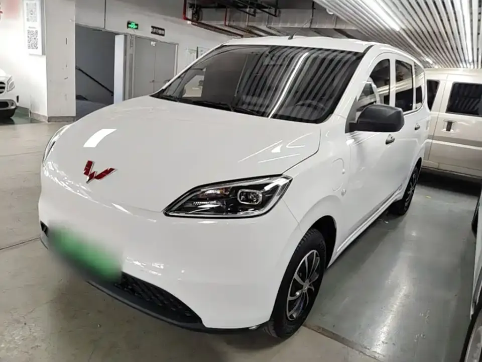 Wuling Motors Wuling Hongguang New Energy Pure Electric 300KM Standard 2025