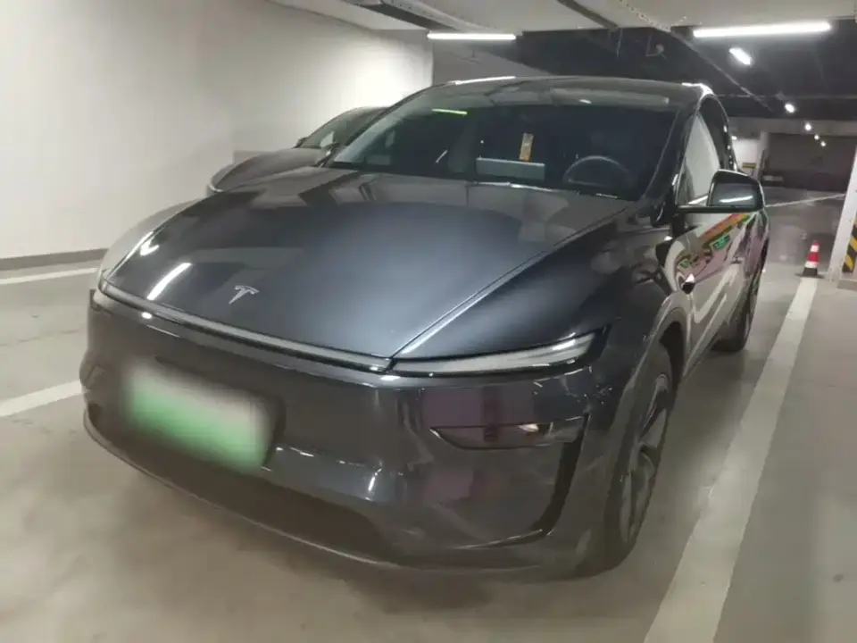 Tesla Model Y Rear-Wheel Drive 2025