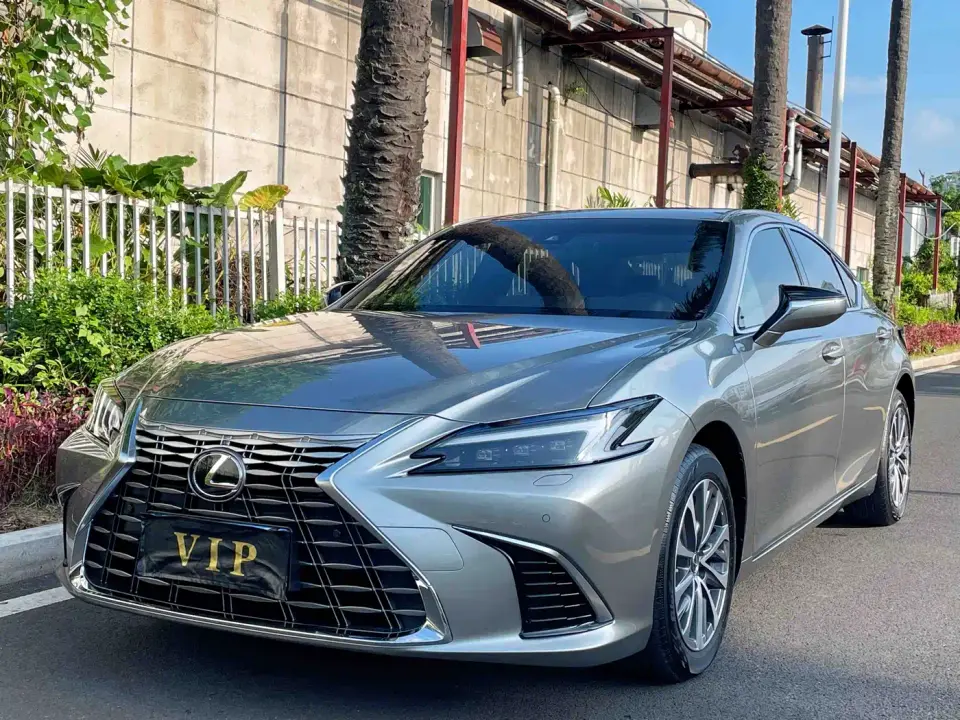 Lexus ES 200 Ultimate Edition 2026