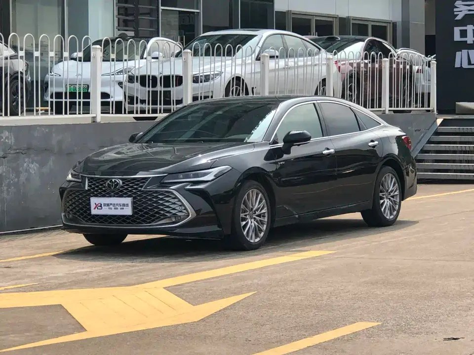Toyota Avalon Model Hybrid 2.5L XLE Prestige Edition 2025