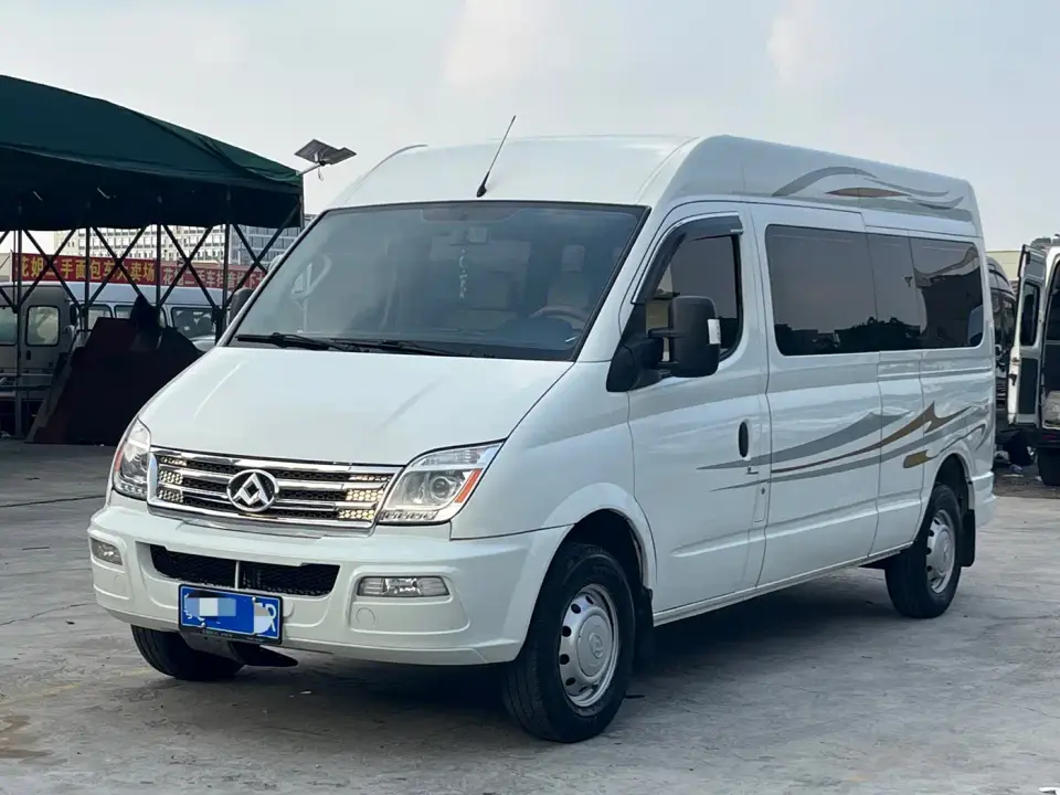 SAIC Maxus Xintu V80 2.0T Manual Classic Aoyun Long Wheelbase Medium Roof 6/7/8/9 Seats 2022