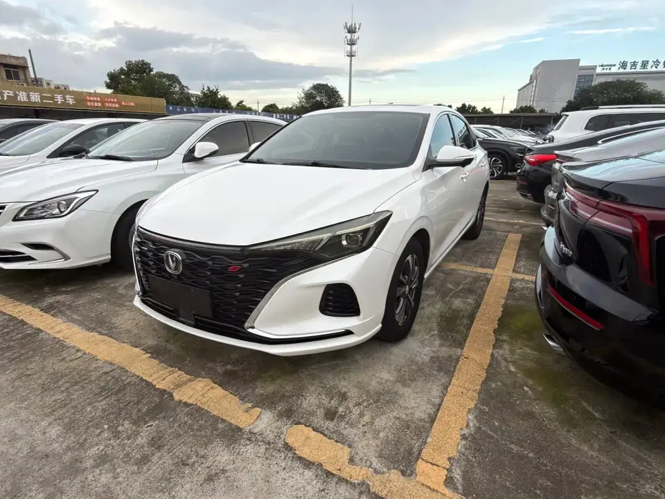 Changan Eado PLUS Blue Whale NE 1.4T GDI DCT Premium Edition 2022