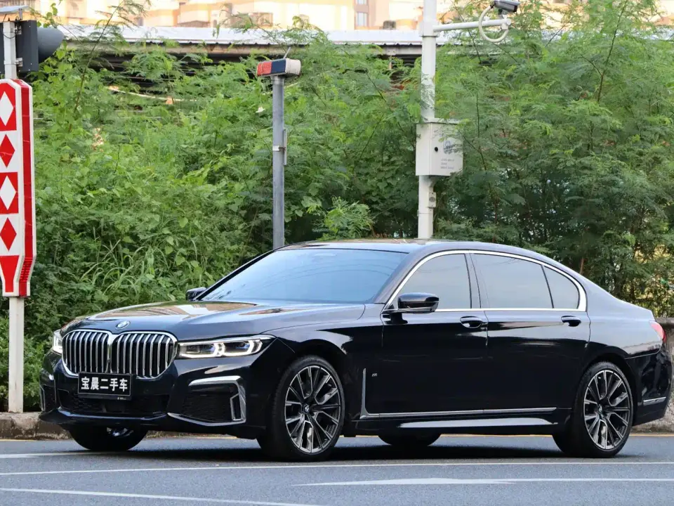 BMW 7 Series Model 740Li xDrive Executive M Sport Package 2021
