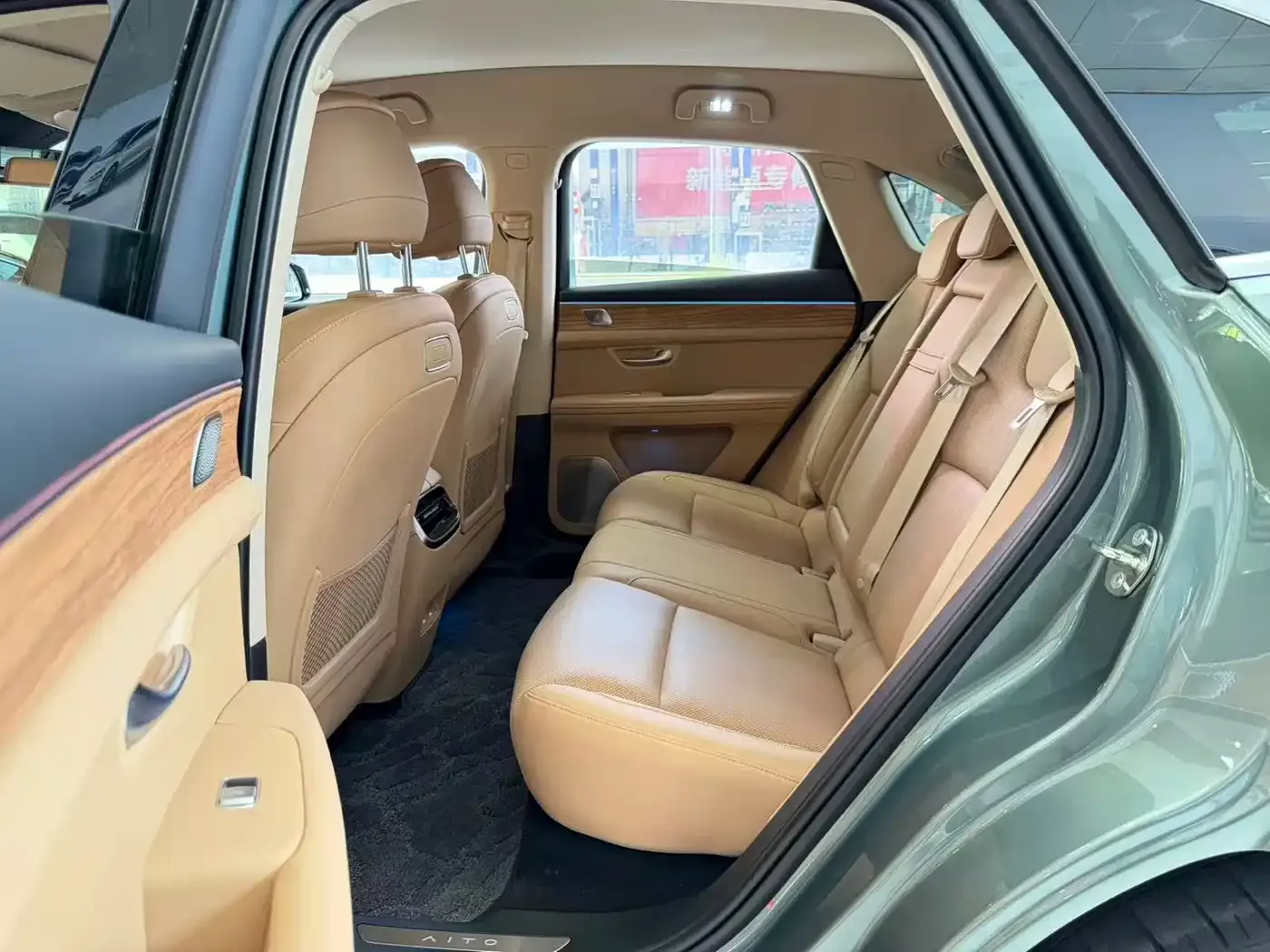AITO Wenjie AITO M5 Extended Range AWD Smart Drive Edition 2023 — фото 7