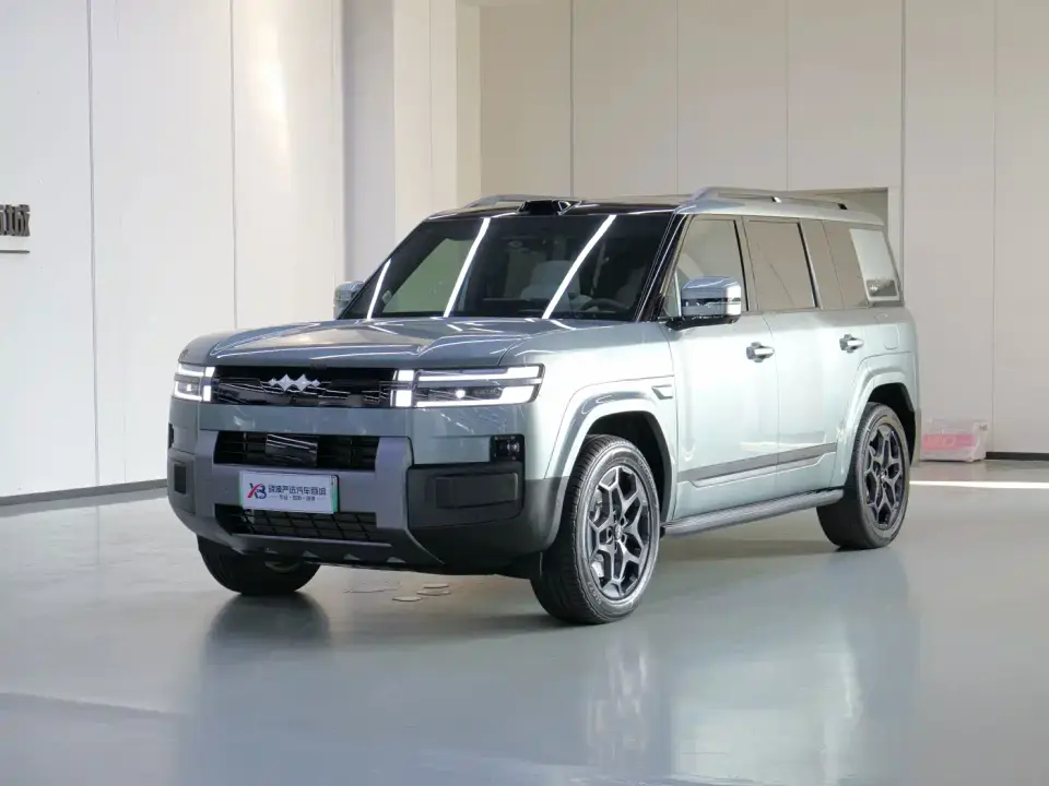 Fangchengbao Titanium 7 AWD Base Model 2025