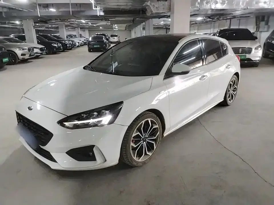 Ford Focus Hatchback EcoBoost 180 Automatic ST Line 2021