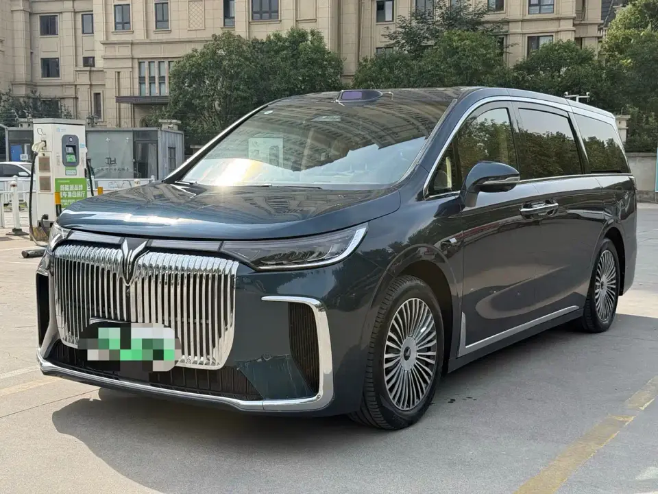 Voyah Auto Voyah Dreamer Model PHEV 4WD Premium QianKun Edition 2025