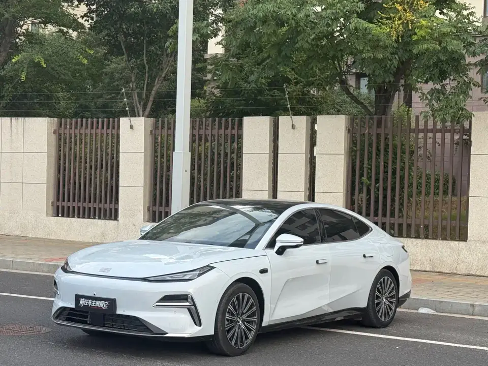 Geely Galaxy Galaxy Xingyao 8 Model 130km EM-i Flagship Edition 2026