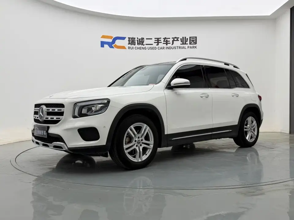 Mercedes-Benz GLB-Class Model GLB 200 Dynamic Edition 2022