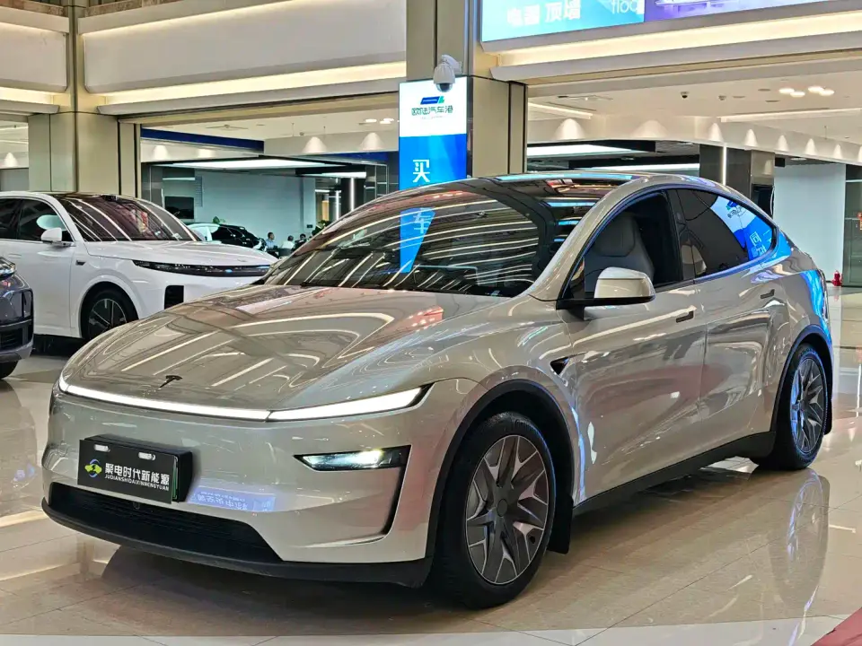 Tesla Model Y L Facelift Long Range AWD 2025