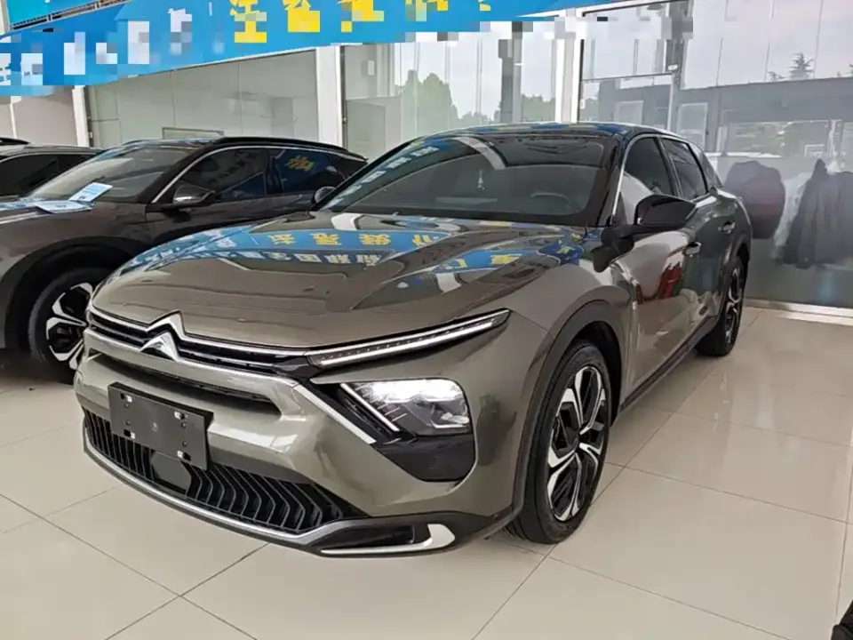Citroen Versailles C5 X 1.6T Momentum Extraordinary 2024