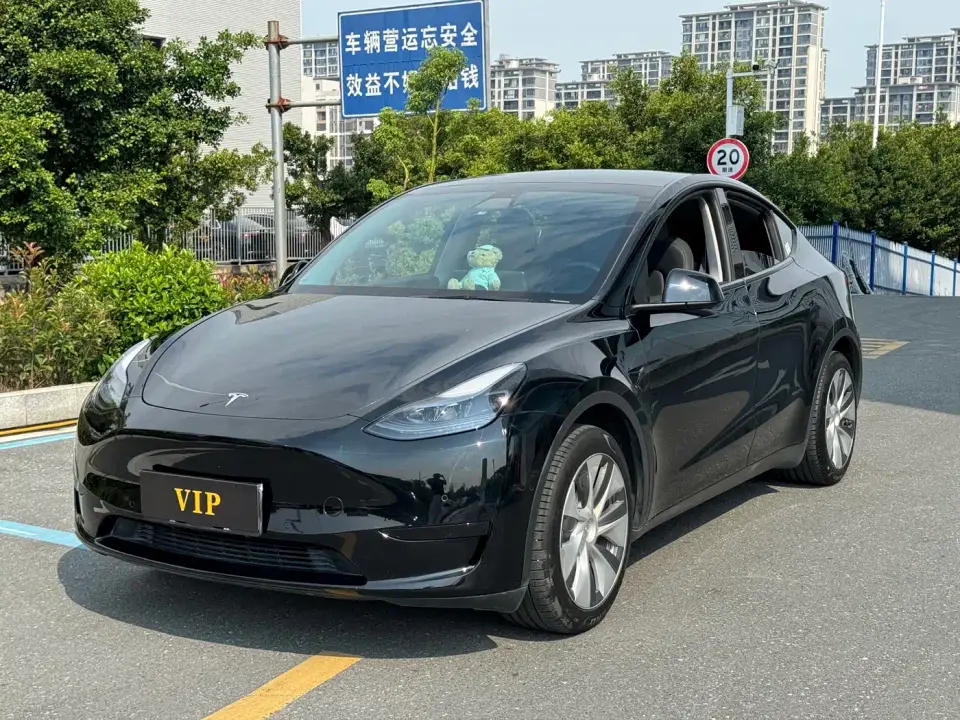 Tesla Model Y Facelift Rear-Wheel Drive Version 2023