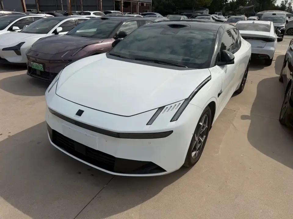Lynk & Co 10 EM-P Facelift 120 AWD Ultra 2026