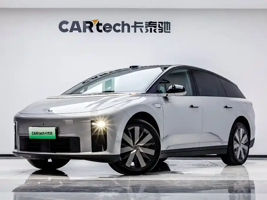 Li Auto i6 4WD Base Model 2026