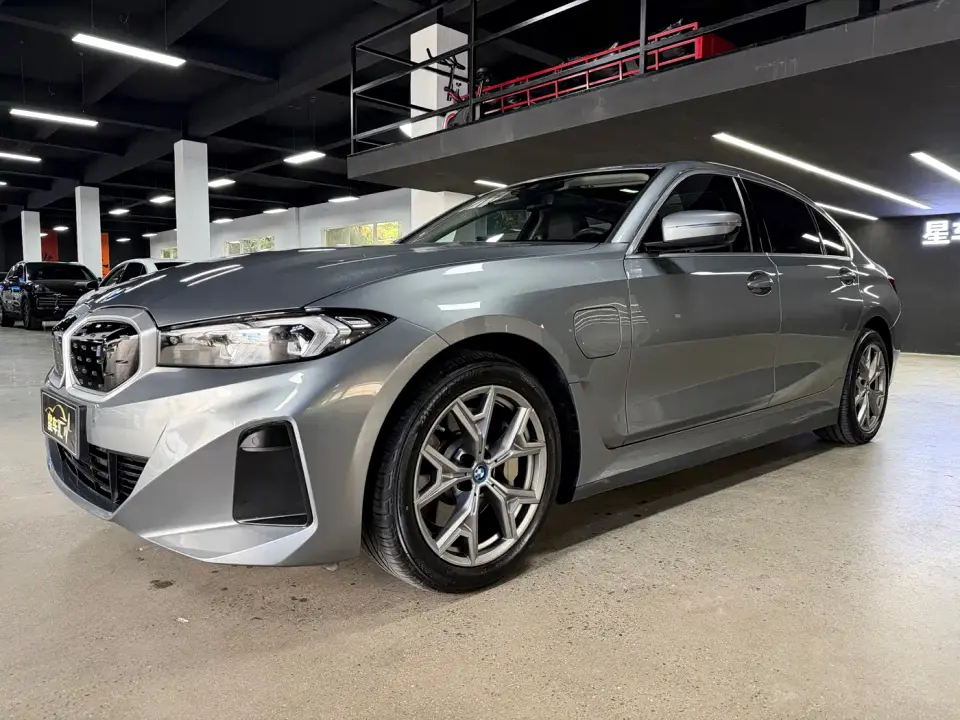 BMW i3 eDrive 35 L 2023