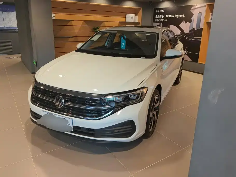 Volkswagen Sagitar Model Second Facelift 300TSI DSG Transcend Edition 2026