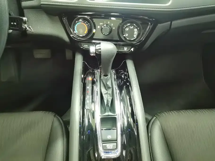 Honda Vezel 1.5L CVT Pioneer 2021 — фото 16