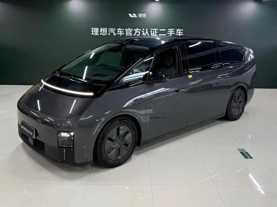 Li Auto MEGA Ultra 2024