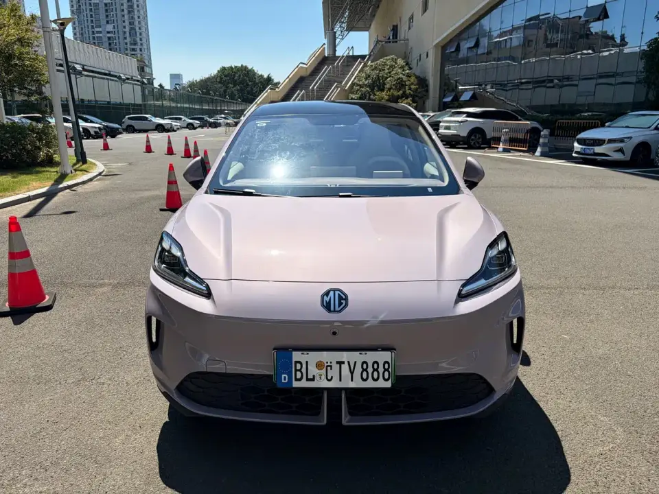 MG MG4 EV Base Model 2025