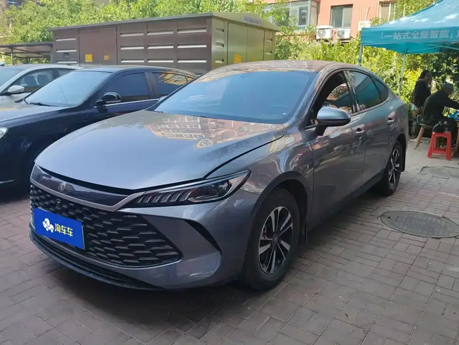 BYD Qin PLUS DM-i Smart Edition 128KM Progressive 2025