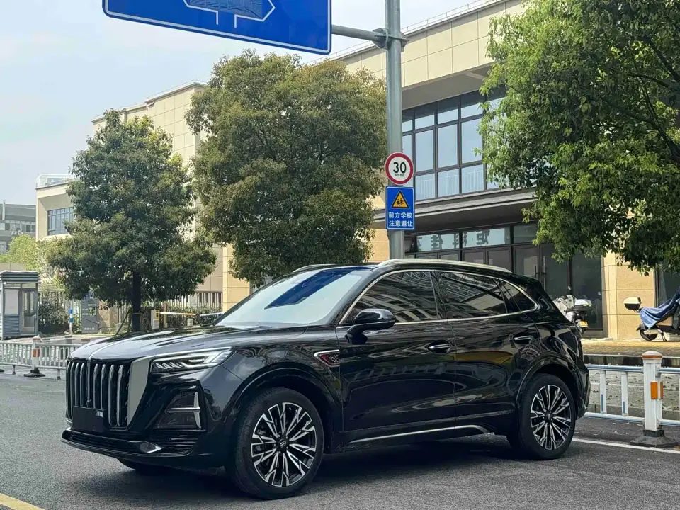 Hongqi HS5 2.0T 4WD Flag Leader Pro 2023