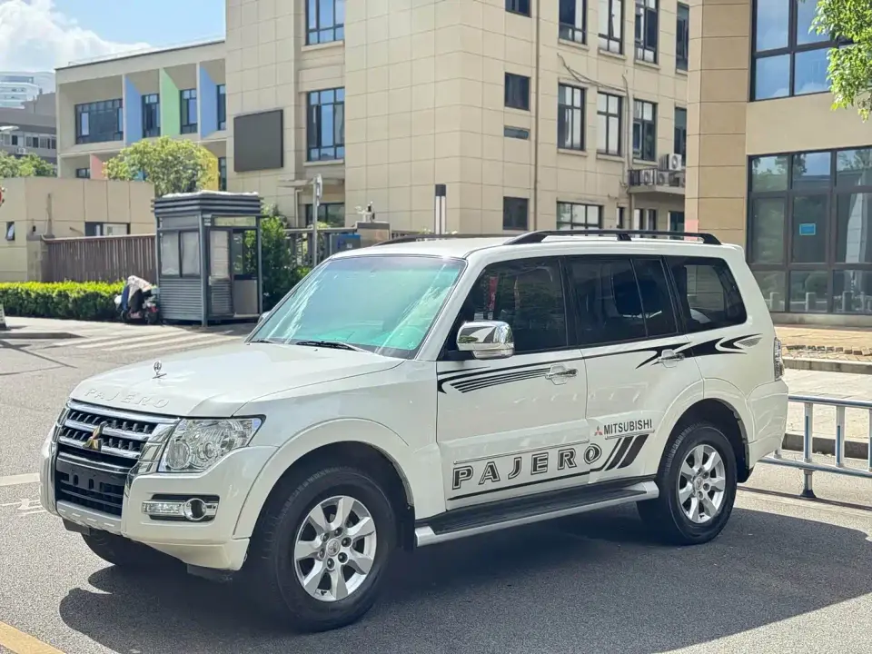 Mitsubishi Pajero (Import) 3.0L Automatic Luxury Off-Road Edition 2020