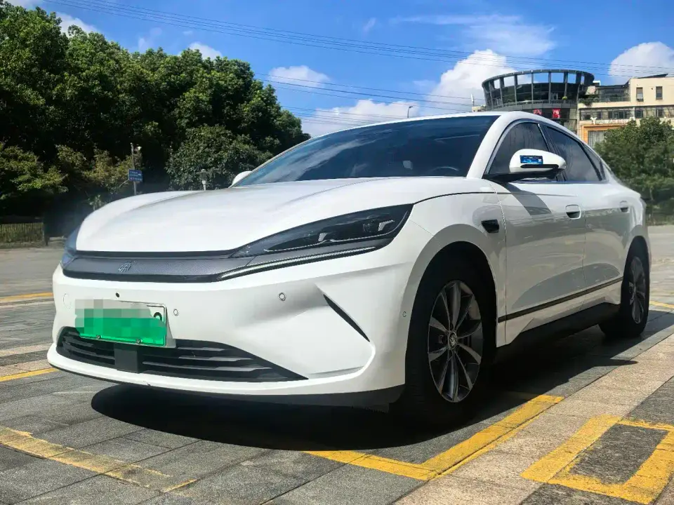 BYD Qin L EV 470KM Leading Edition 2025