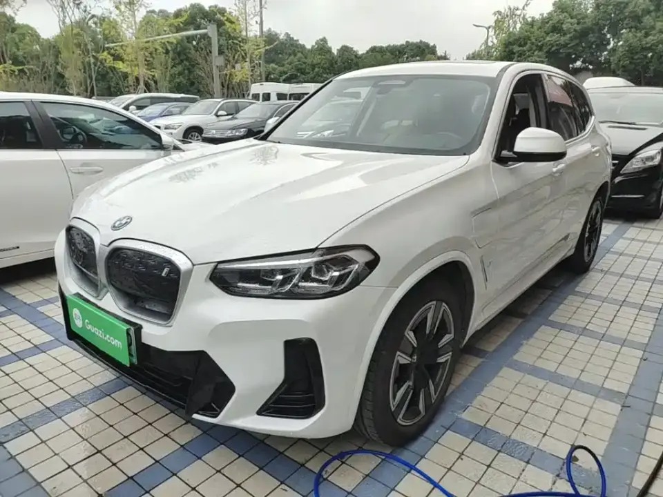 BMW iX3 Leading Edition 2024