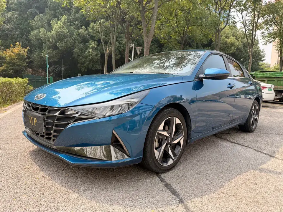 Hyundai Elantra 240TGDi DCT LUX Premium Edition 2021