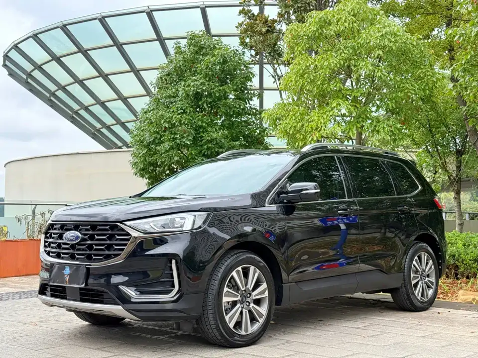 Ford Edge PLUS EcoBoost 245 FWD Platinum Sharp 5-seater 2022
