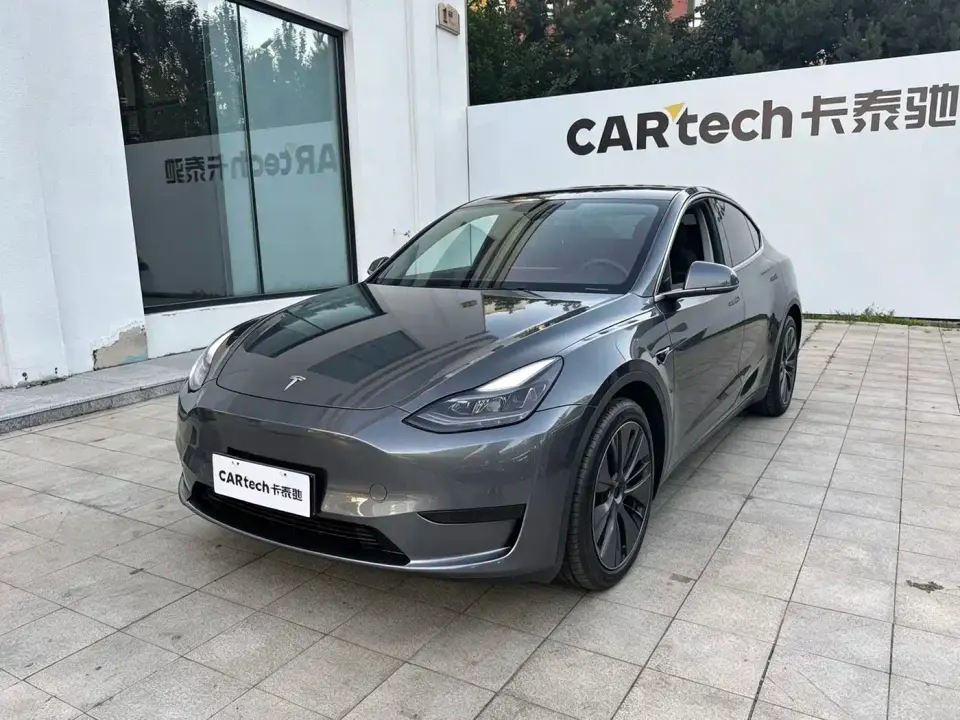 Tesla Model Y Rear-Wheel Drive Version 2024