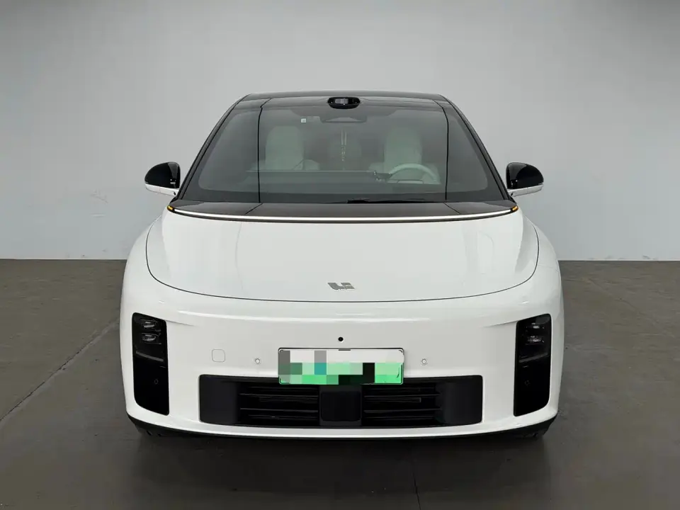 Li Auto i6 4WD Base Model 2026