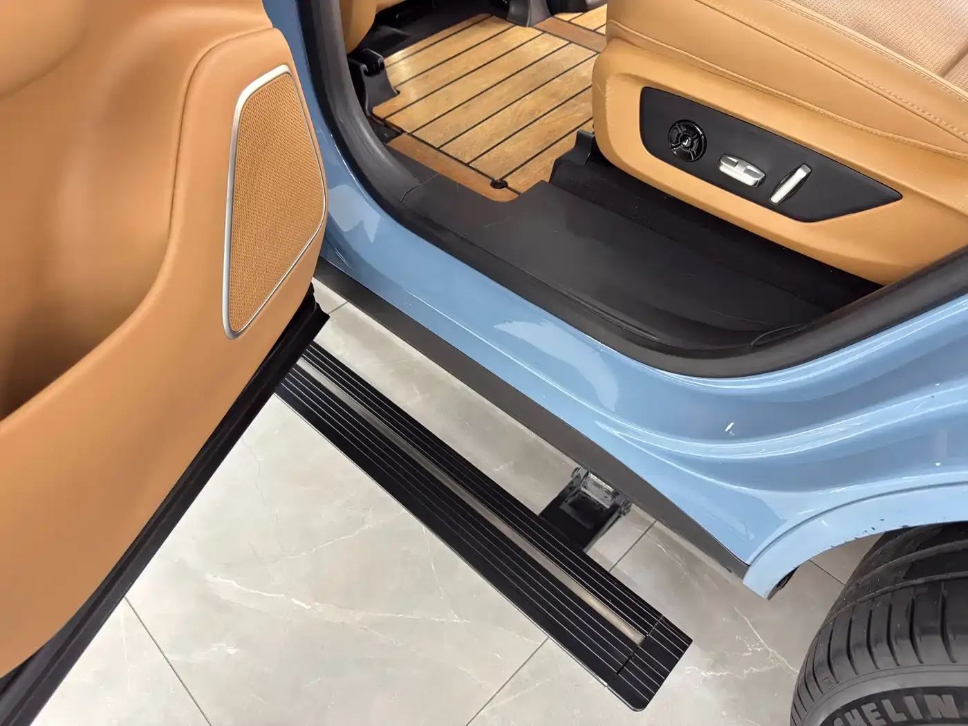 Li Auto Li ONE Extended Range 6-Seater 2022 — фото 15