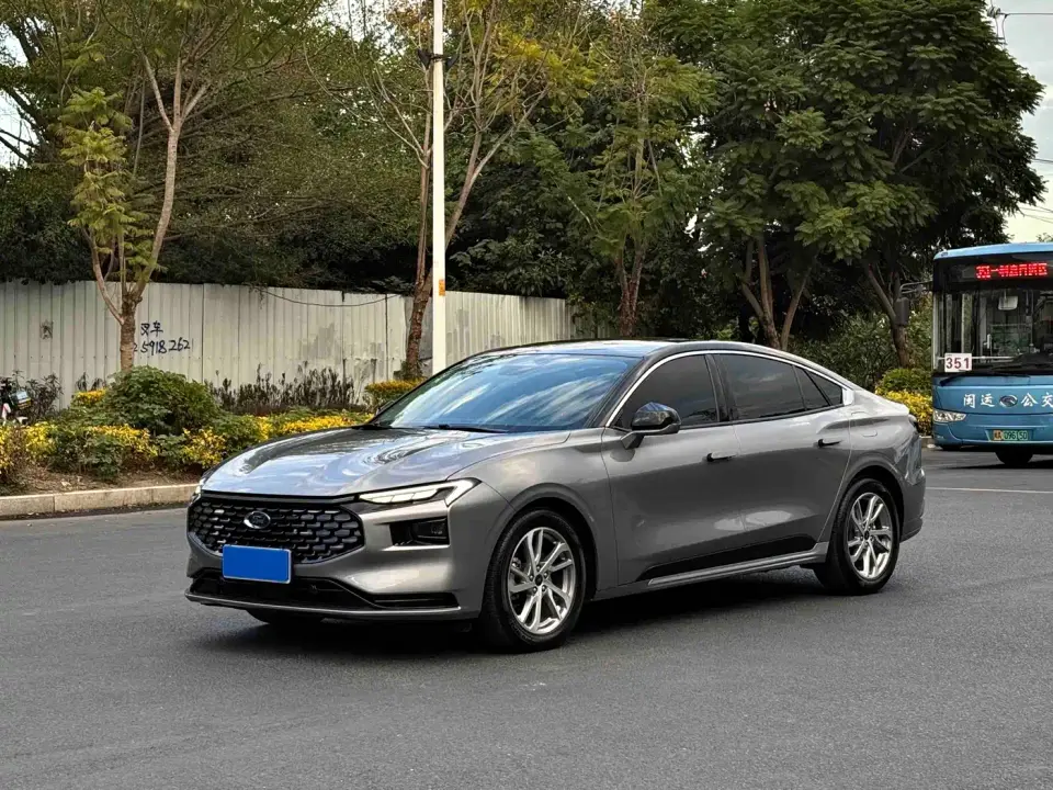Ford Mondeo EcoBoost 245 Luxury Edition 2022