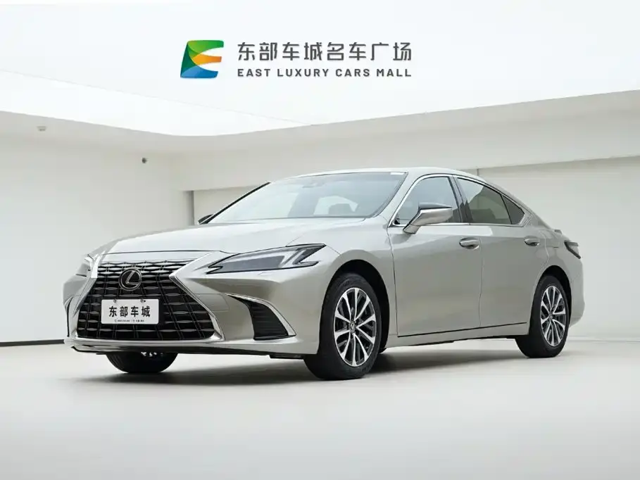 Lexus ES 200 Ultimate Edition 2025