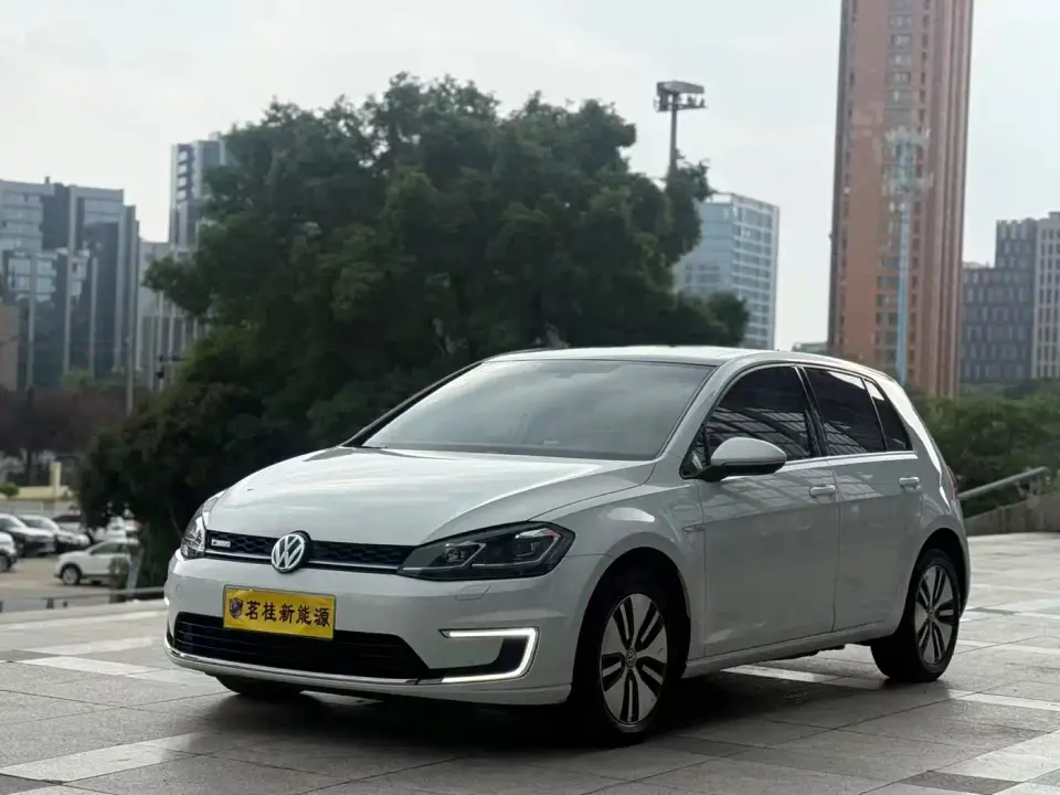 Volkswagen Golf Electric Chi 2021