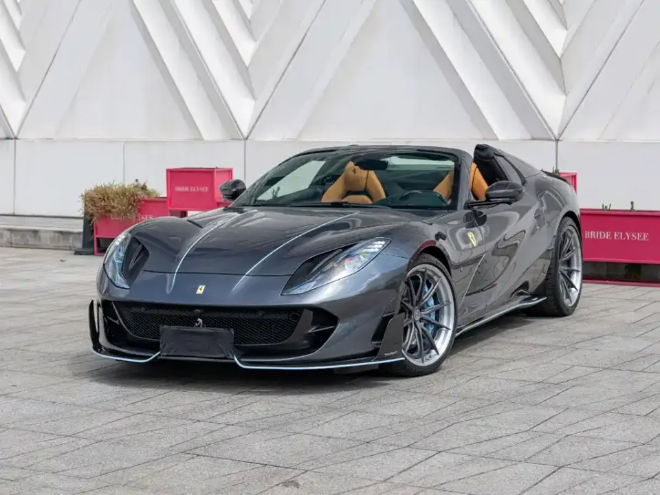 Ferrari 812 6.5L GTS 2022