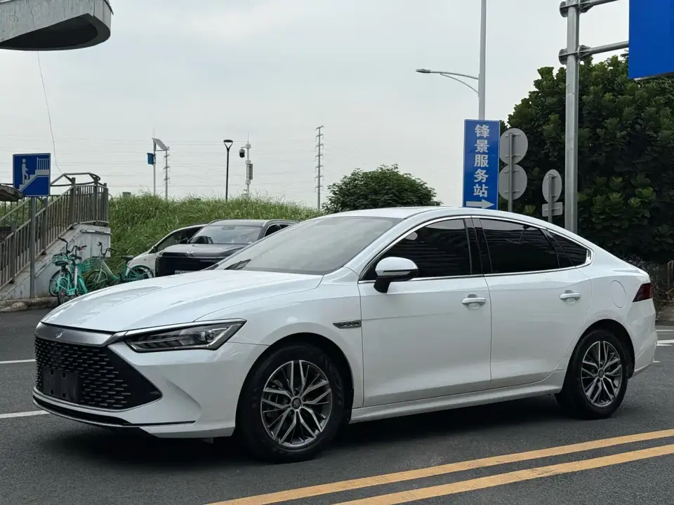BYD Qin PLUS Champion Edition DM-i 55KM Surpassing 2023