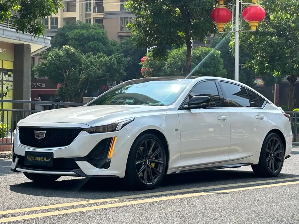 Cadillac CT5 28T Platinum Style 2024