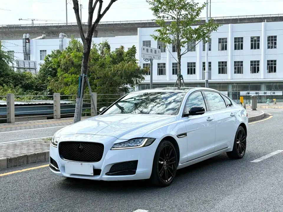 Jaguar XFL XFL 2.0T P250 4WD Premium Edition 2020