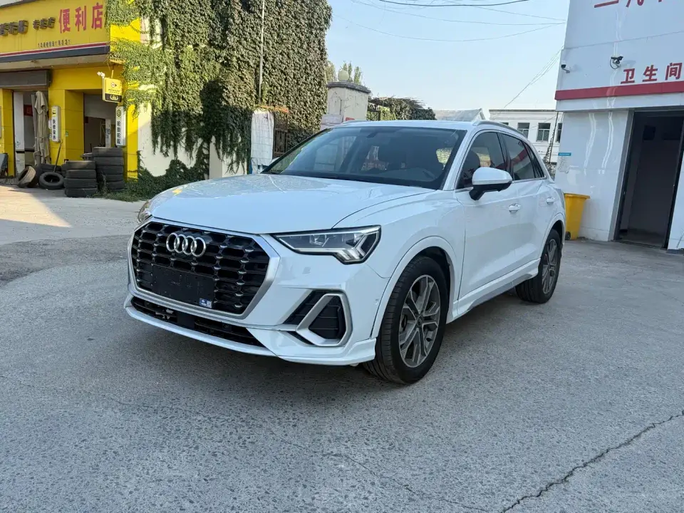 Audi Q3 Model 40 TFSI RS Kit Speed Edition 2022