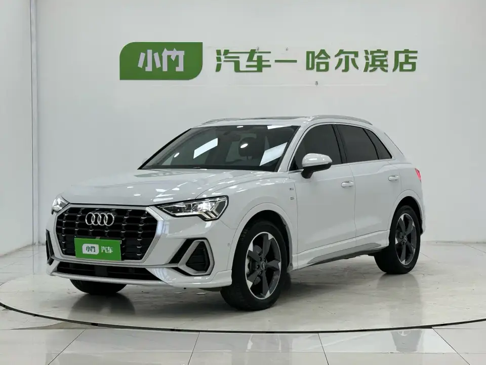 Audi Q3 35 TFSI Fashion Dynamic (1.4T) 2023