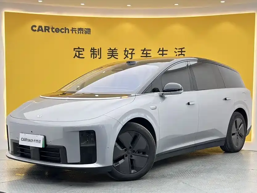 Li Auto Li i8 Standard Edition 2025