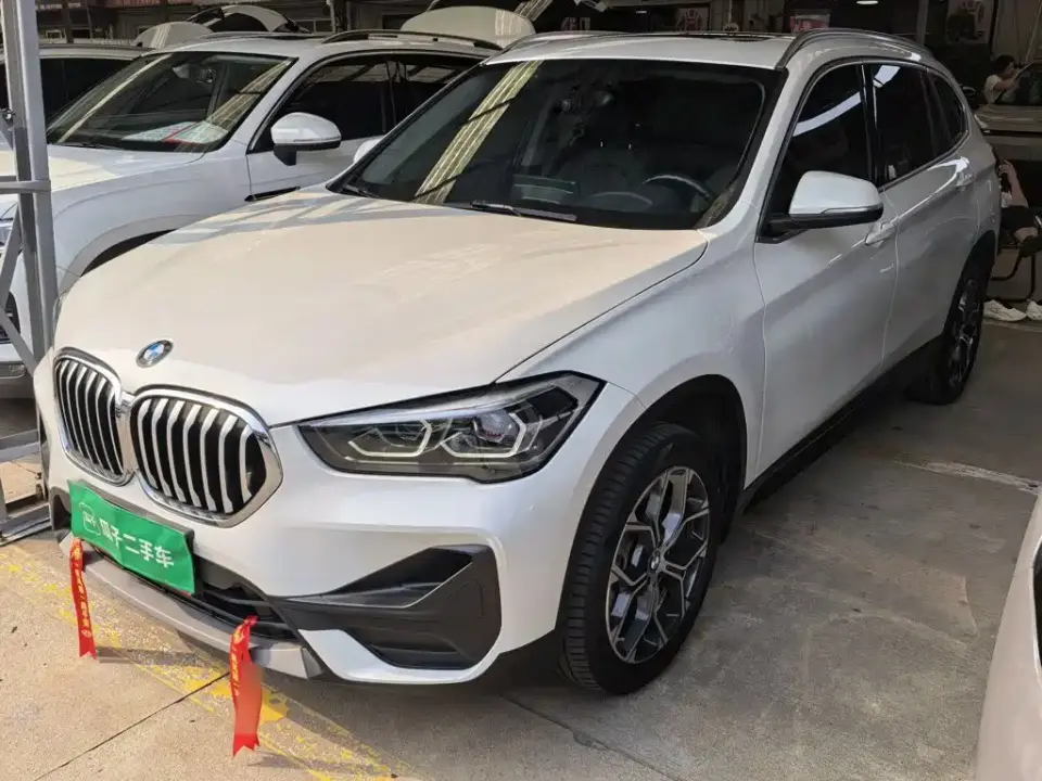 BMW X1 sDrive25Li Leading 2021